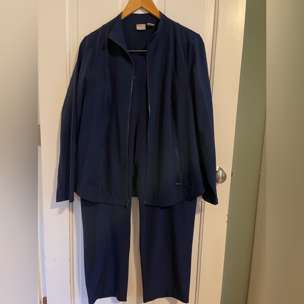 Chico’s Zenergy Activewear Jacket and Pants Sz L